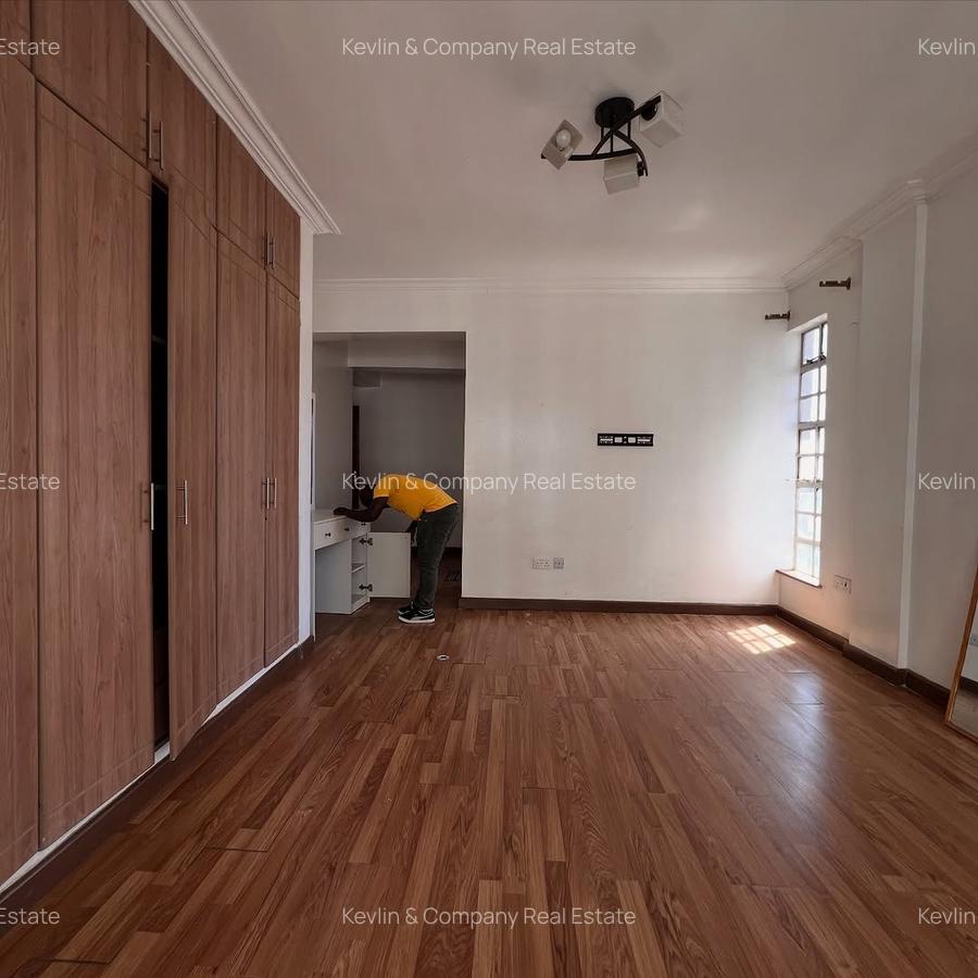 3 Bed Apartment with En Suite in Lavington - 8