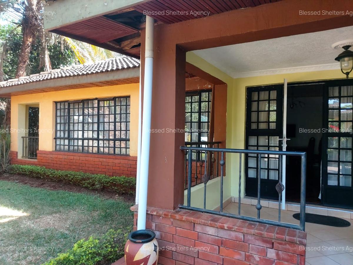 Serviced 2 Bed Apartment with En Suite in Rosslyn - 17