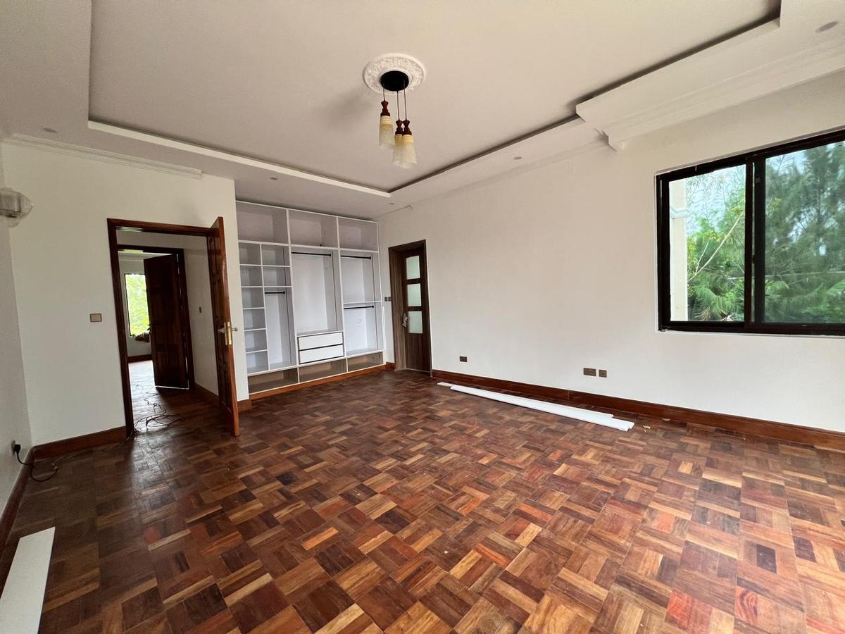 6 Bed Townhouse with En Suite in Karen - 12