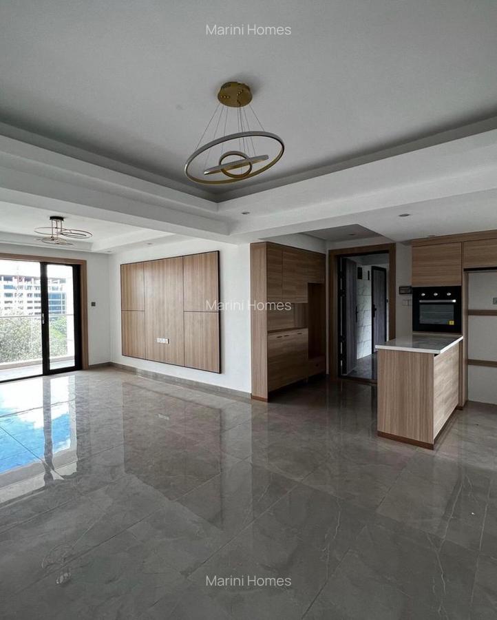 3 Bed Apartment with En Suite in Riverside - 5