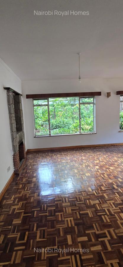5 Bed Townhouse with En Suite at Lavington Green - 9
