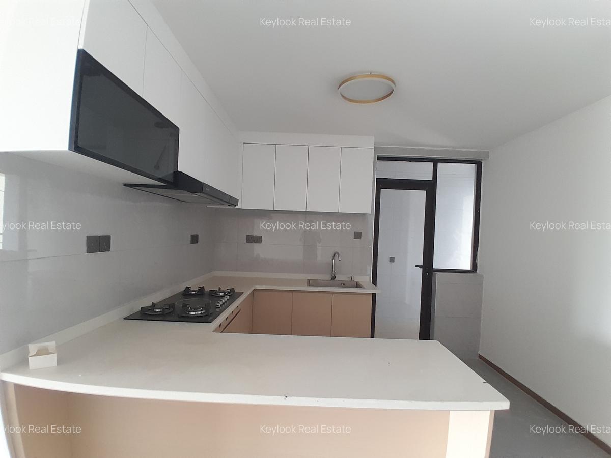 3 Bed Apartment with En Suite at Riverside Drive - 3