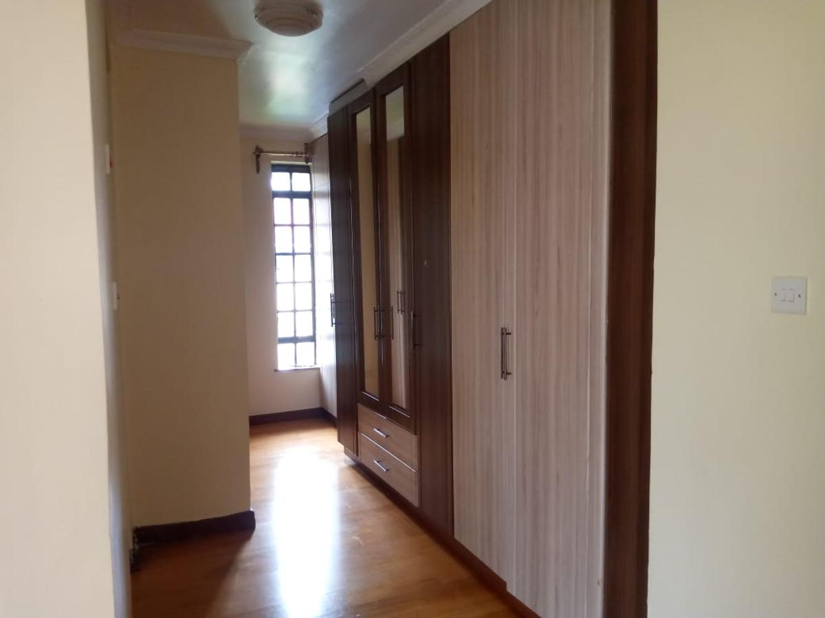 5 Bed Townhouse with En Suite in Kiambu Road - 7