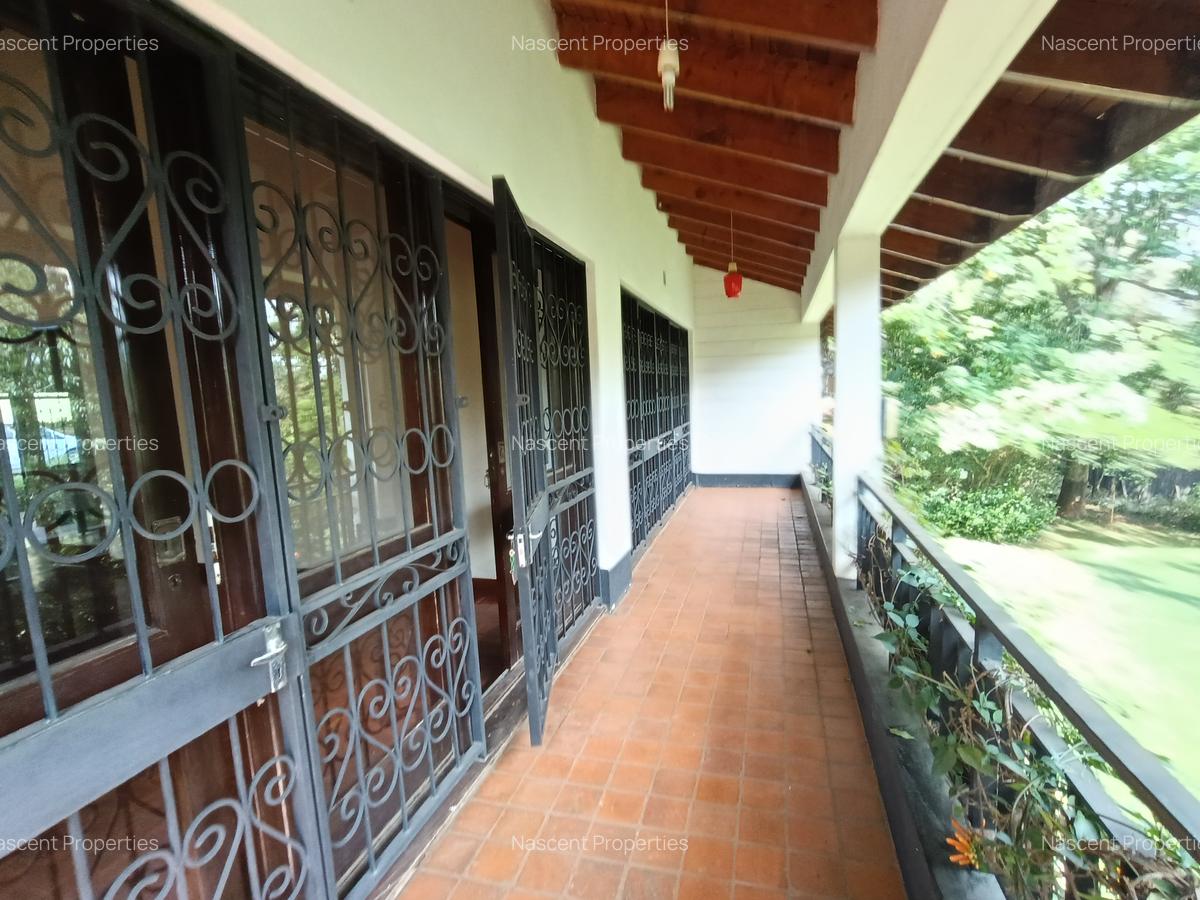 4 Bed House with En Suite in Runda - 16