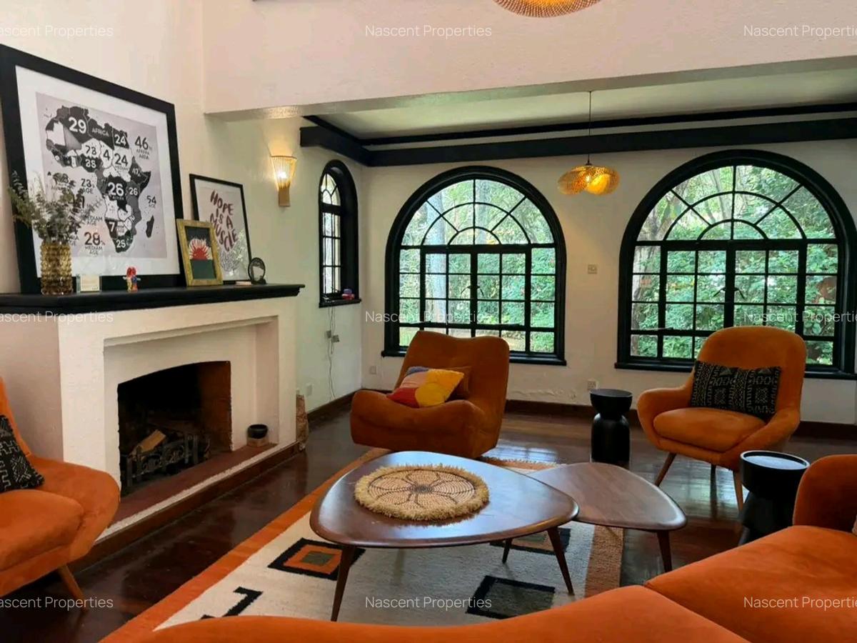 5 Bed Townhouse with En Suite in Riverside - 2