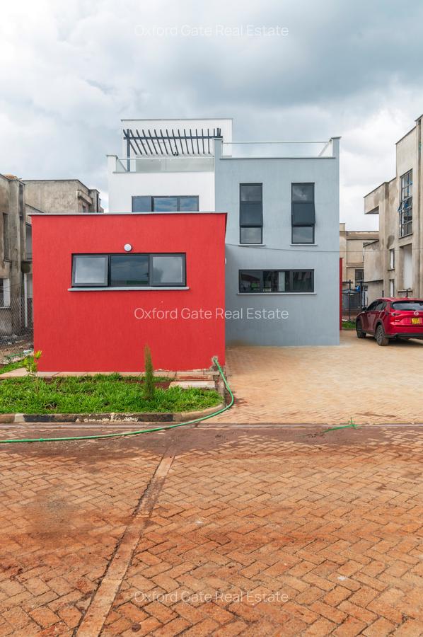 4 Bed Townhouse with En Suite at Membley - 7