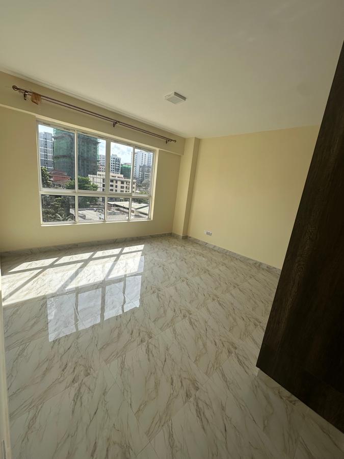 4 Bed Apartment with En Suite at 4Th Parklands Avenue - 11