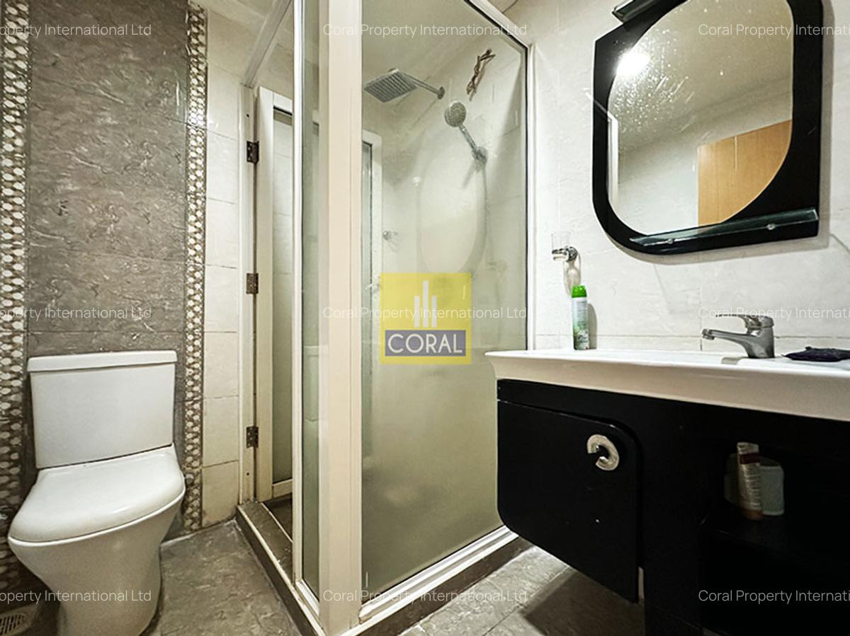 4 Bed Apartment with En Suite in Parklands - 10