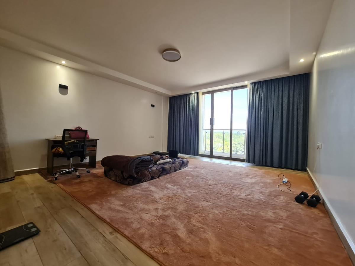 3 Bed Apartment with En Suite at 5Th Parklands - 14