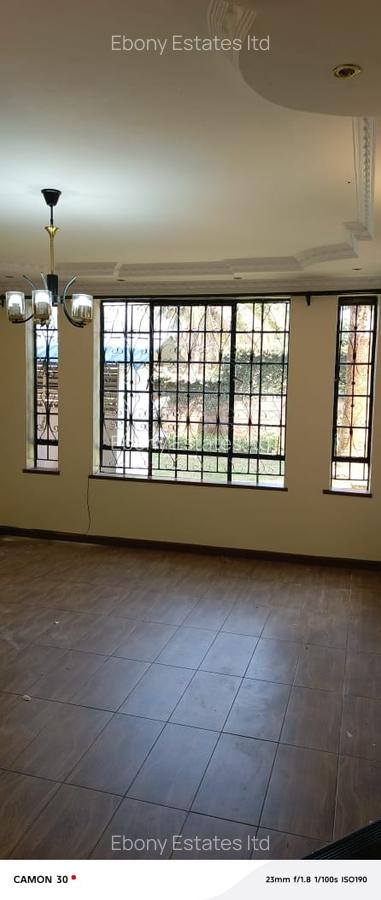 5 Bed Villa with En Suite in Lavington - 6