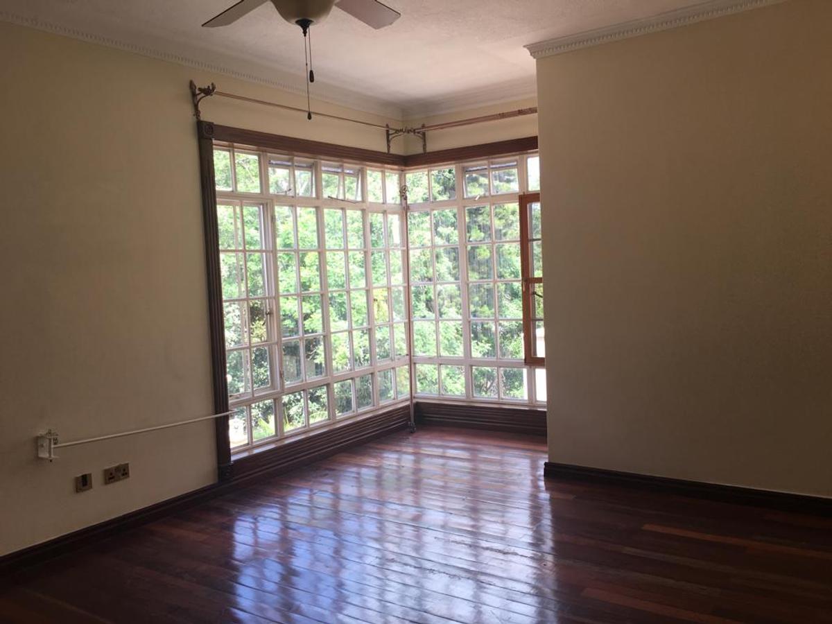 4 Bed Townhouse with En Suite in Kyuna - 15