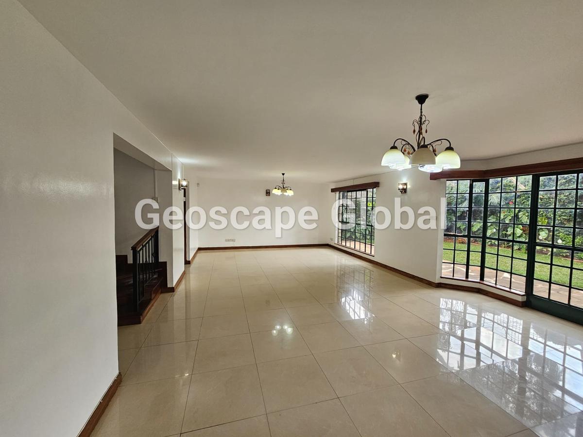 5 Bed House with En Suite in Spring Valley - 19