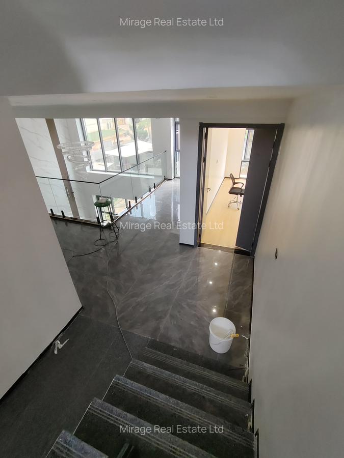 5 Bed Villa with En Suite in Lavington - 8