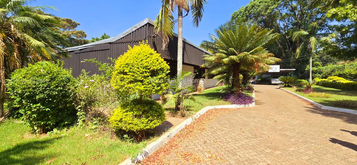6 Bed House with En Suite at Muthaiga Road - 11