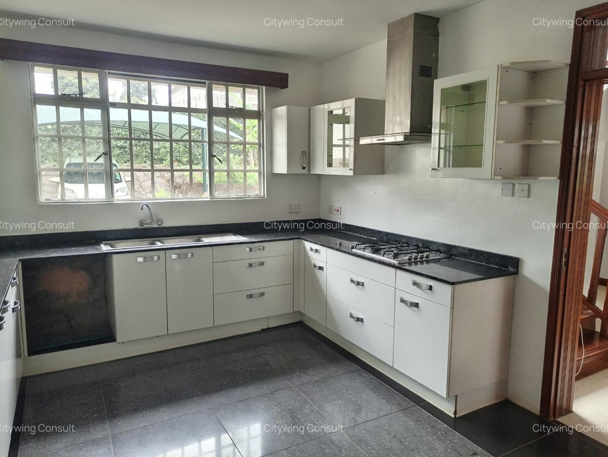 4 Bed Townhouse with En Suite at Red Hill Road - 13