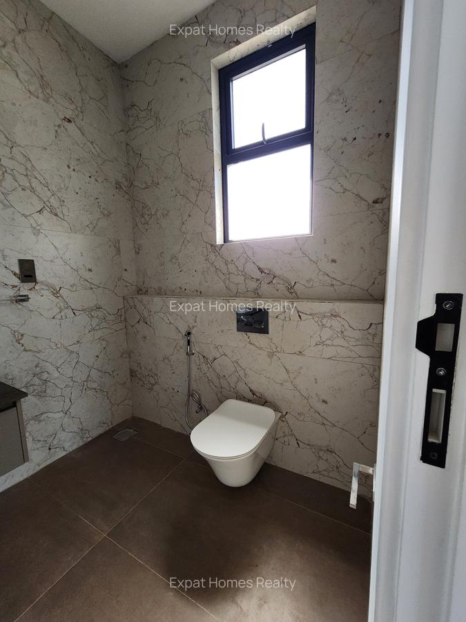 5 Bed Villa with En Suite in Lavington - 12