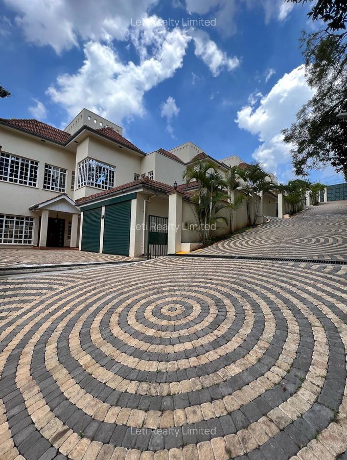 4 Bed Townhouse with En Suite in Kyuna - 1