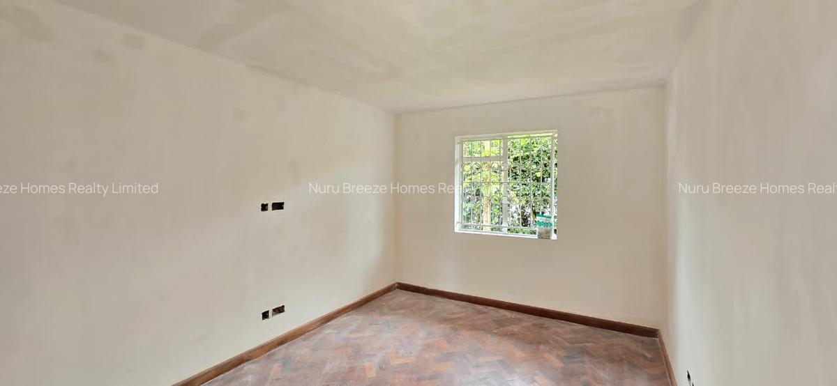 4 Bed House with En Suite in Runda - 17