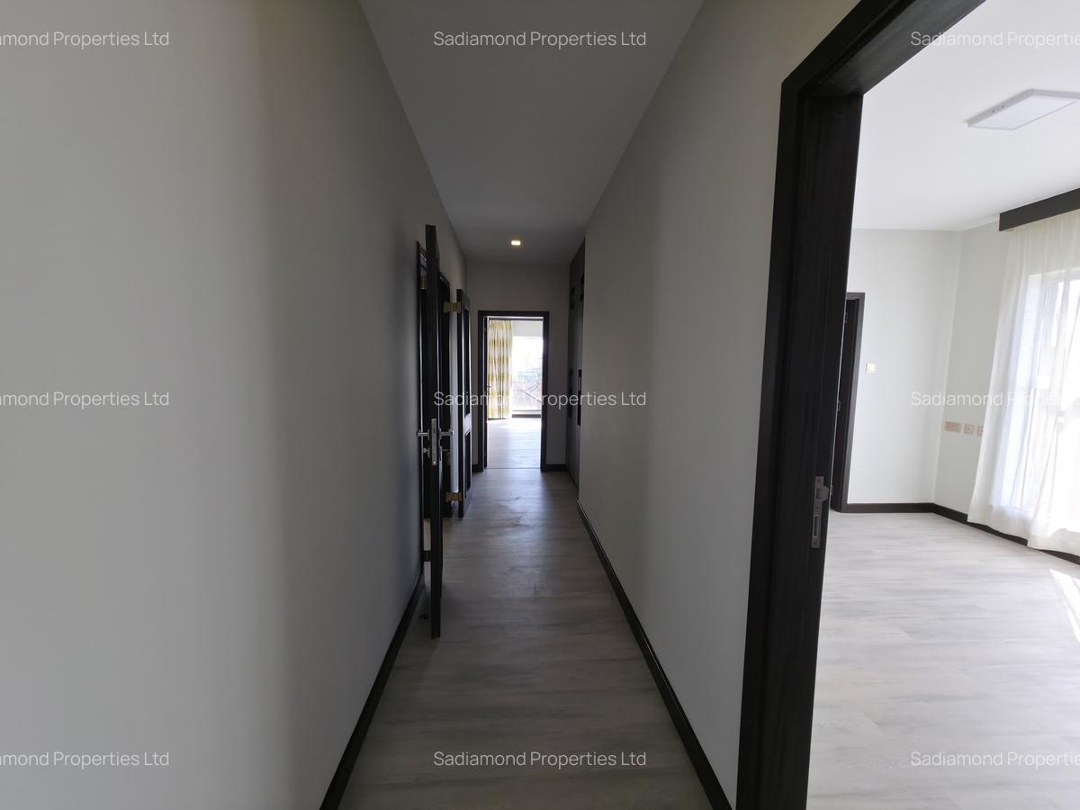 3 Bed Apartment with En Suite in Westlands Area - 8