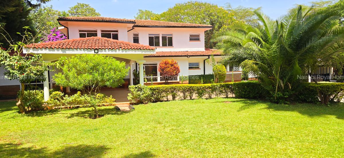 Commercial Property with Service Charge Included at Un Crescent - 2