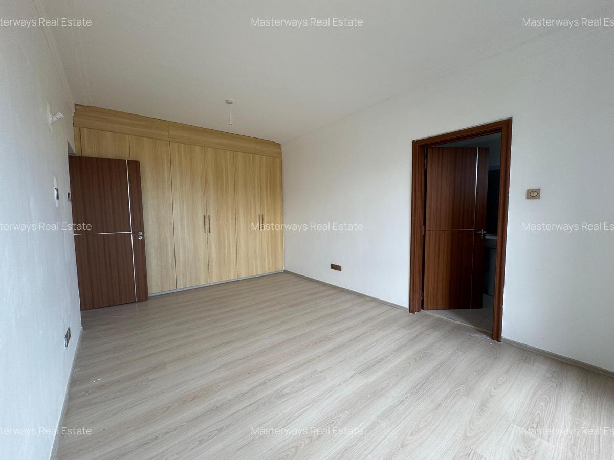 3 Bed Apartment with En Suite at Sports Road - 5