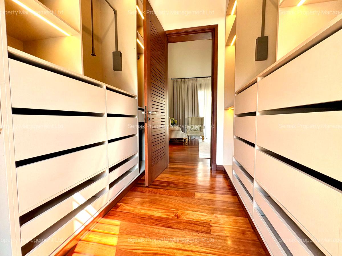 4 Bed Villa with En Suite at Tala Road - 15