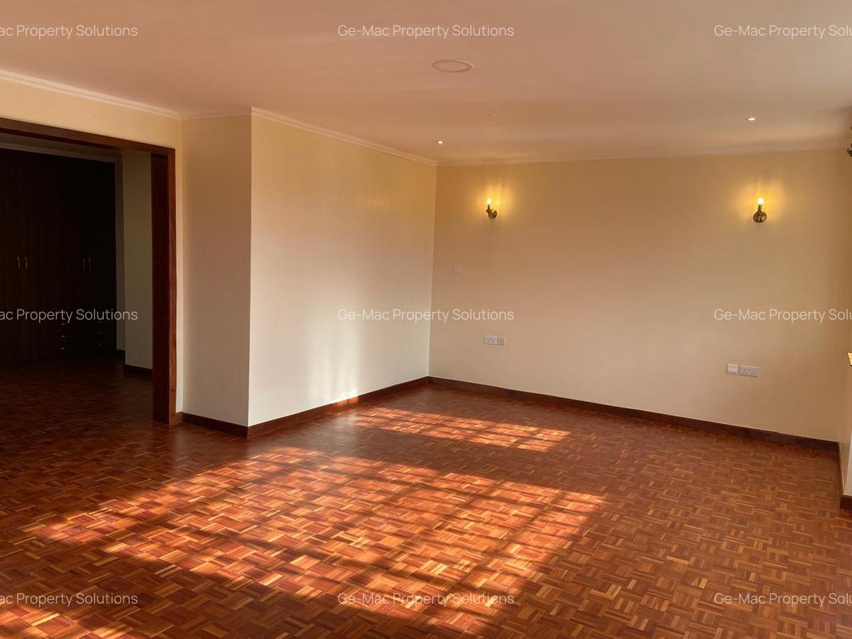 5 Bed House with En Suite in Runda - 7