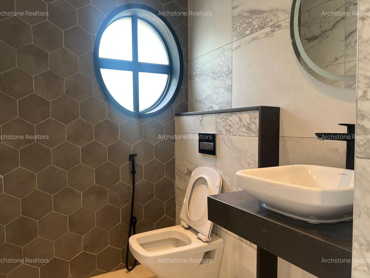 5 Bed Townhouse with En Suite in Loresho - 13