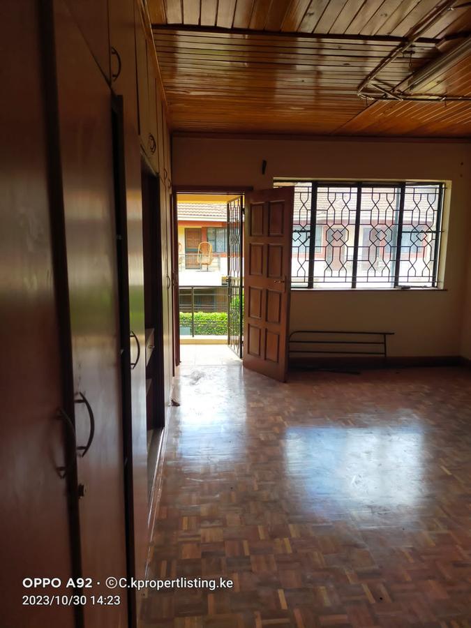 5 Bed Townhouse with En Suite in Lavington - 6