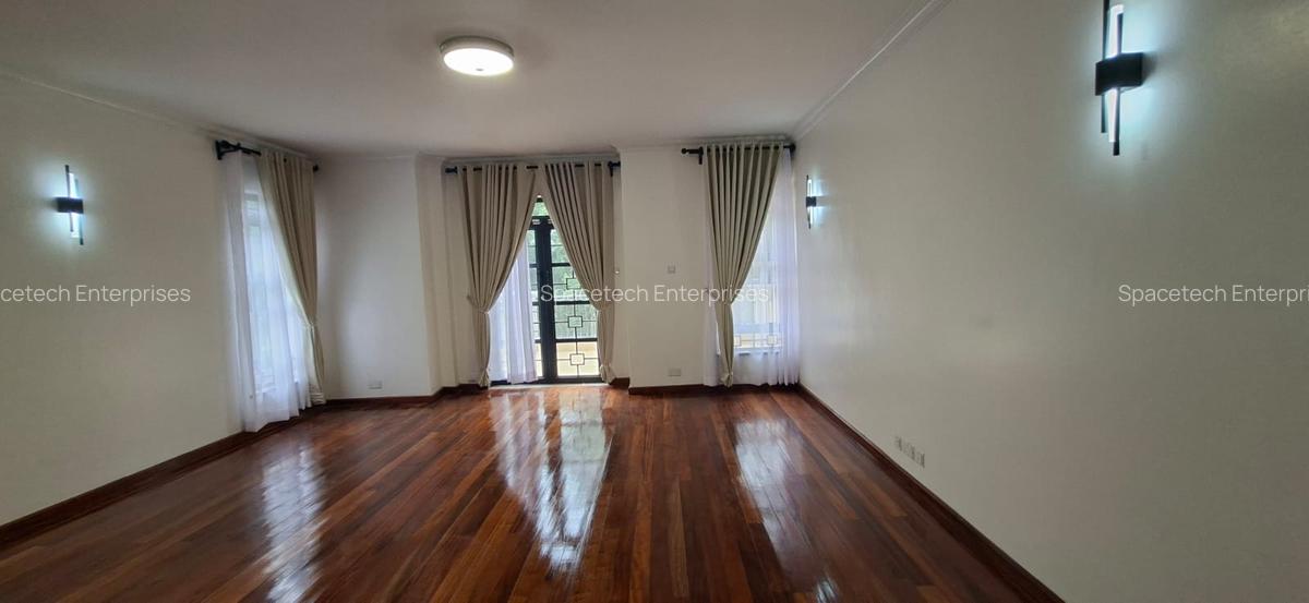 4 Bed Townhouse with En Suite in Karen - 3