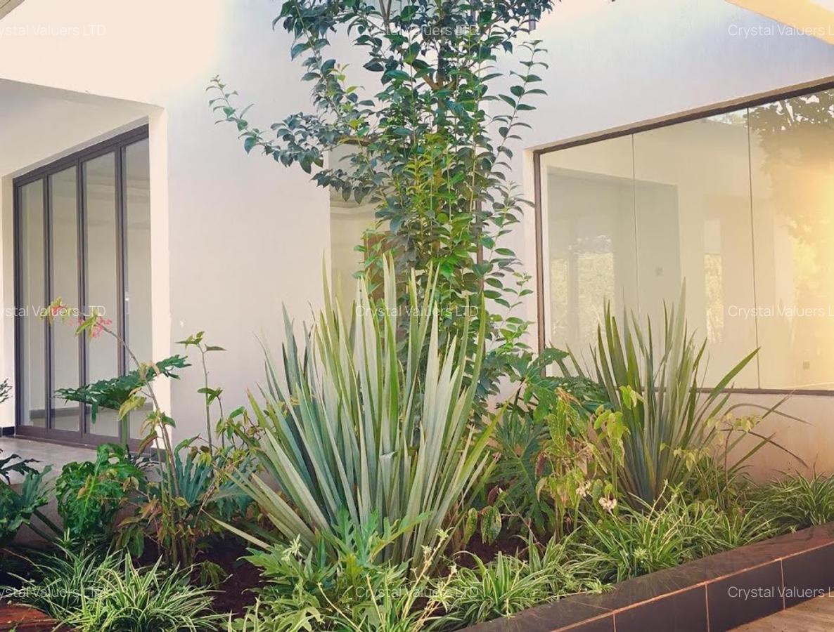 5 Bed Townhouse with En Suite at Ololua Ridge - 6