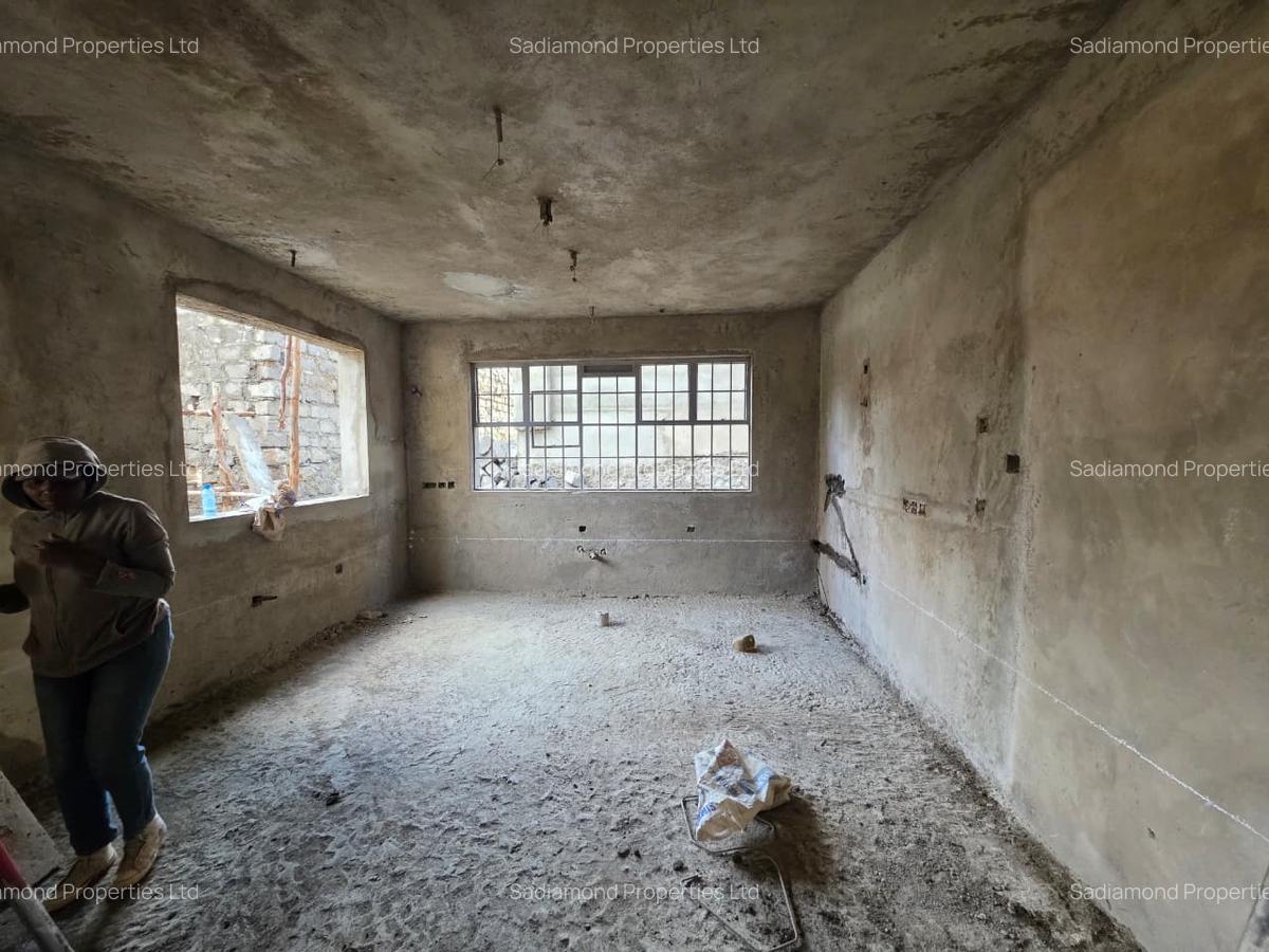 5 Bed Townhouse with En Suite at Mugutha - 3