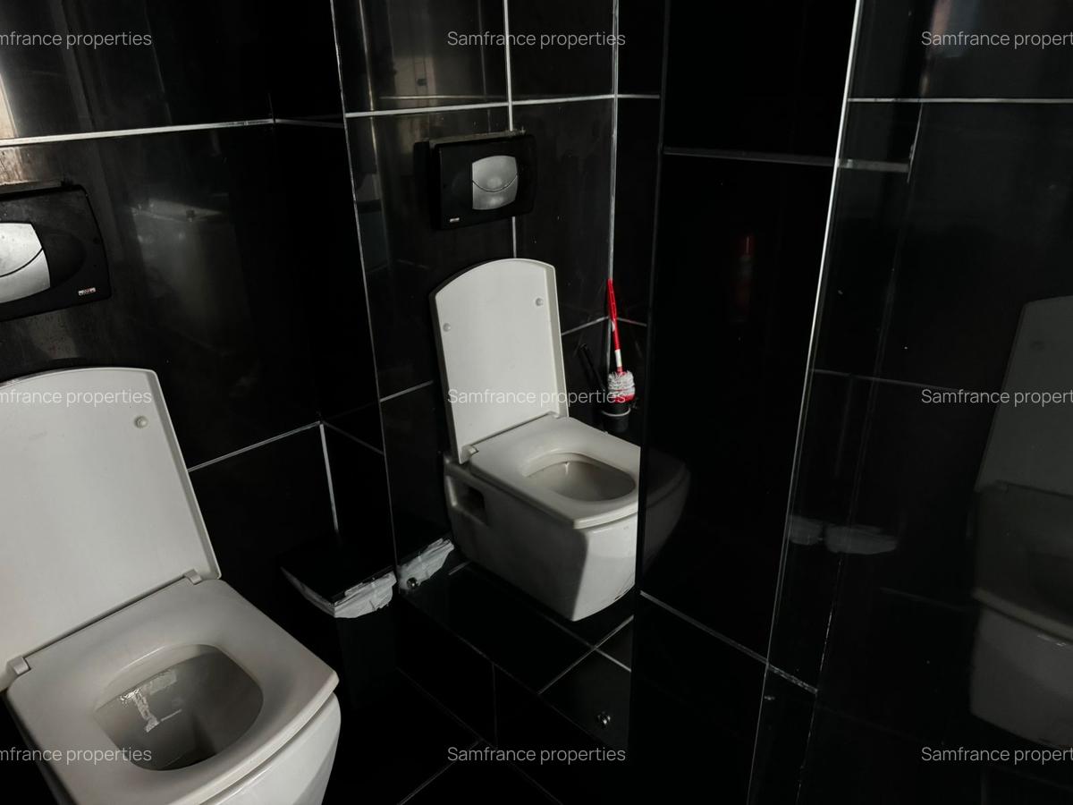 Serviced 3 Bed Apartment with En Suite at Moi Avanue - 9