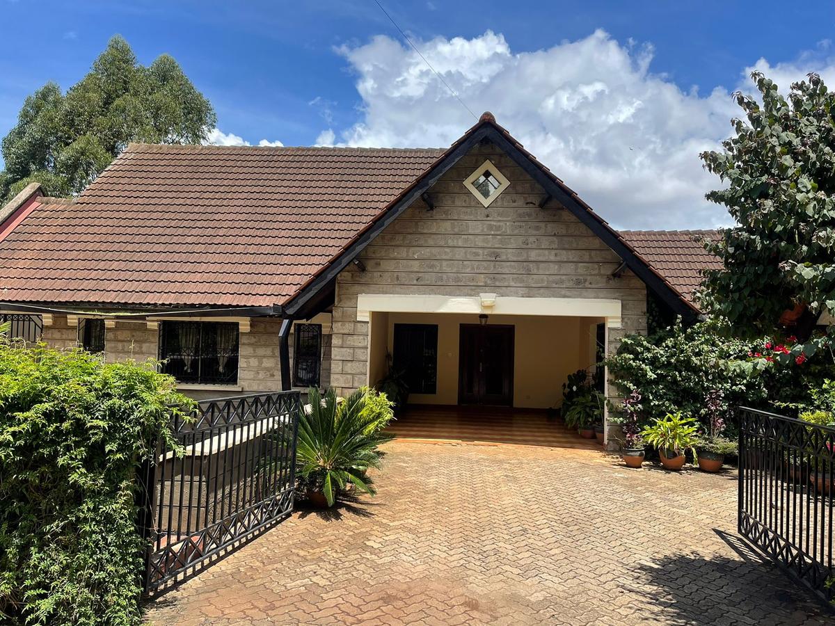 5 Bed Villa with En Suite in Lavington - 1