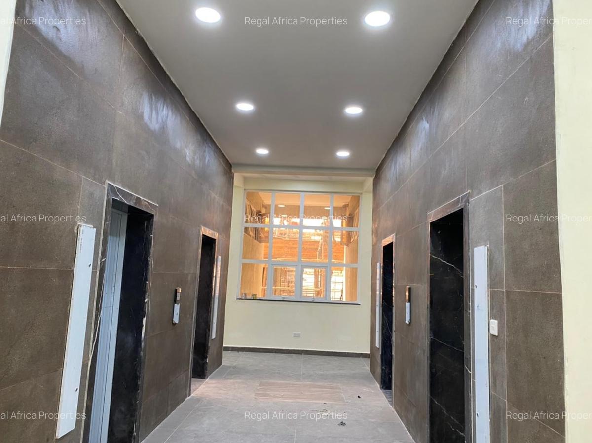 1,000 ft² Office with Backup Generator in Westlands Area - 4