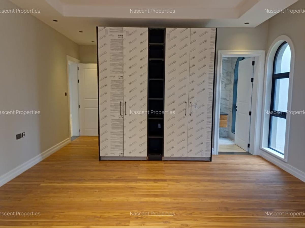 5 Bed Villa with En Suite in Loresho - 14