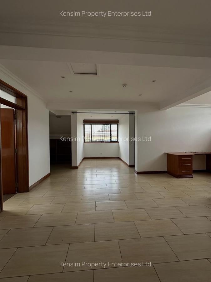4 Bed Townhouse with En Suite in Runda - 12