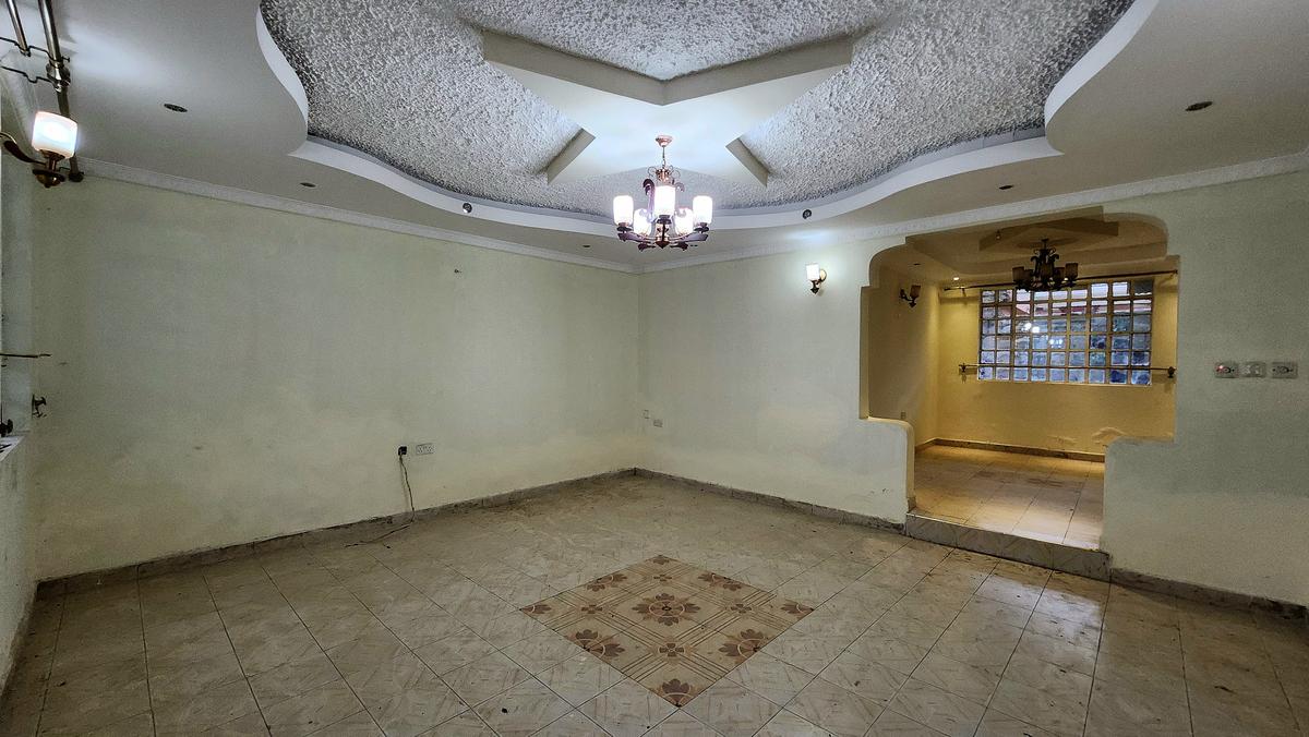 4 Bed House with En Suite in Nakuru - 9