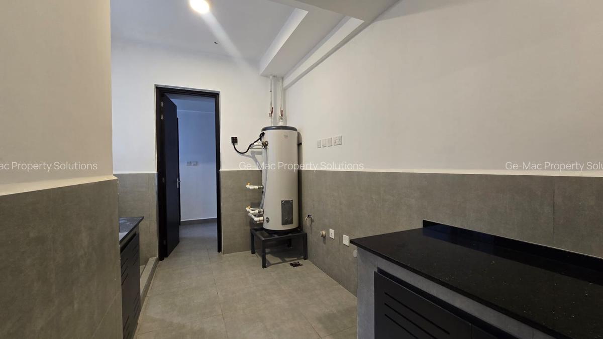 2 Bed Apartment with En Suite in Westlands Area - 14