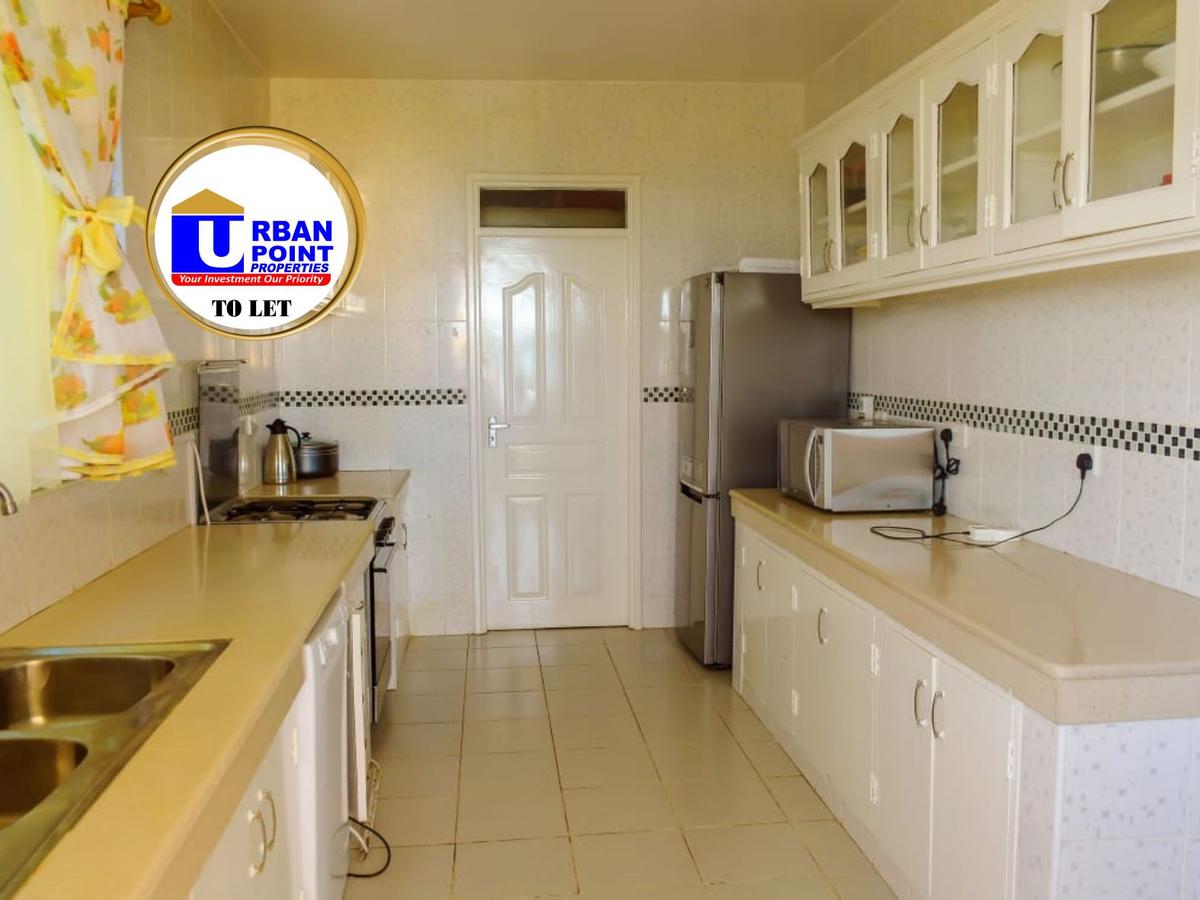 Serviced 2 Bed Apartment with En Suite in Nyali Area - 13