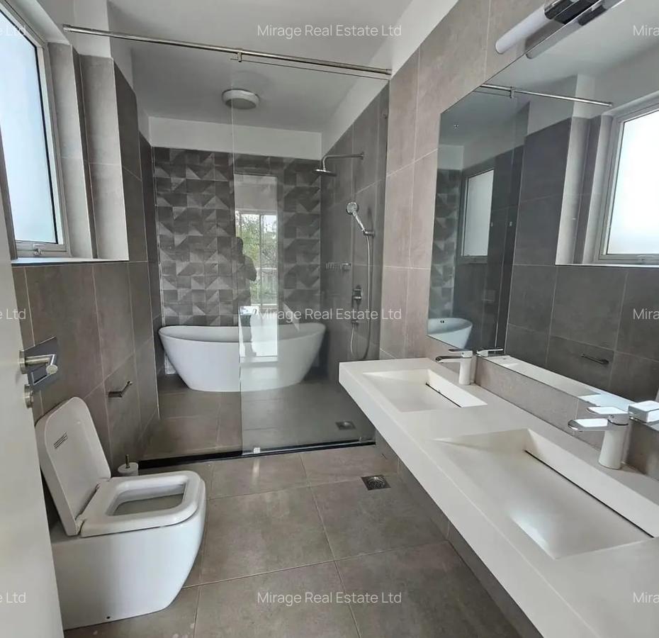 4 Bed Villa with En Suite in Lavington - 10