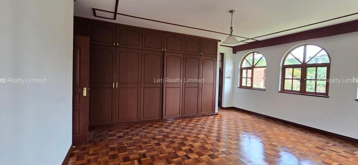 4 Bed Townhouse with En Suite in Lavington - 6