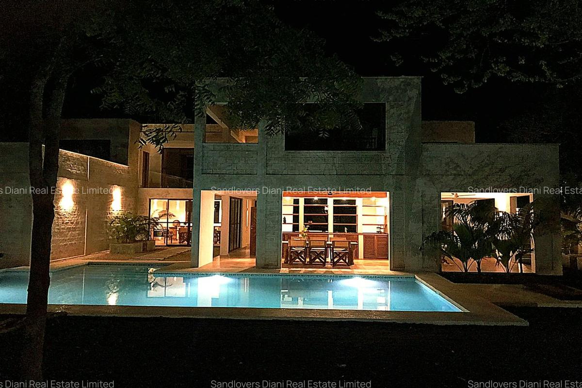 4 Bed Villa with En Suite in Diani - 2