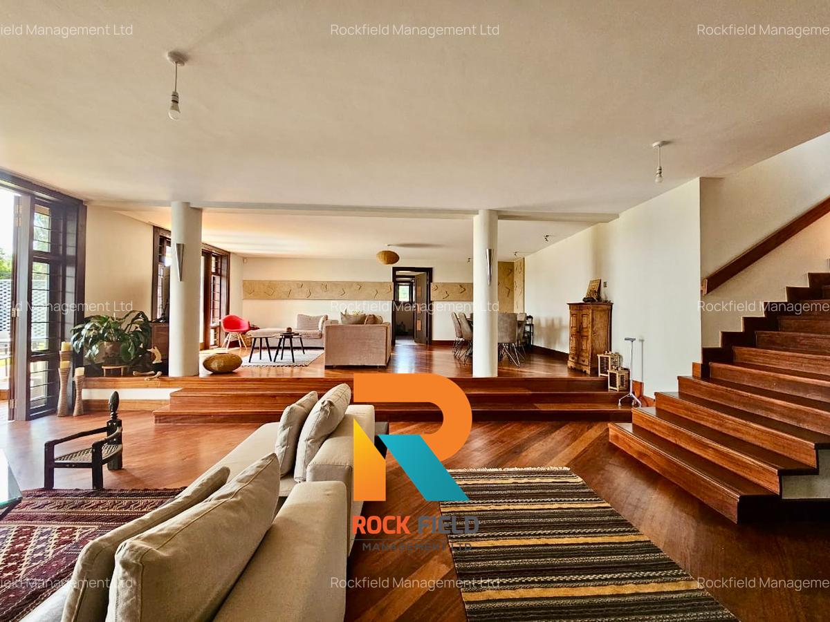 5 Bed House with En Suite in Lavington - 6