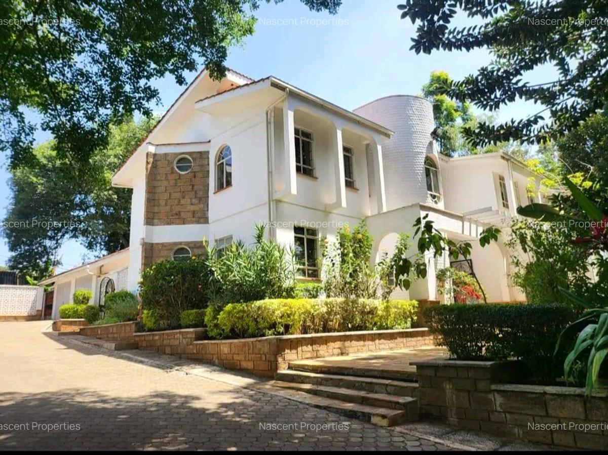 5 Bed House with En Suite in Nyari - 1