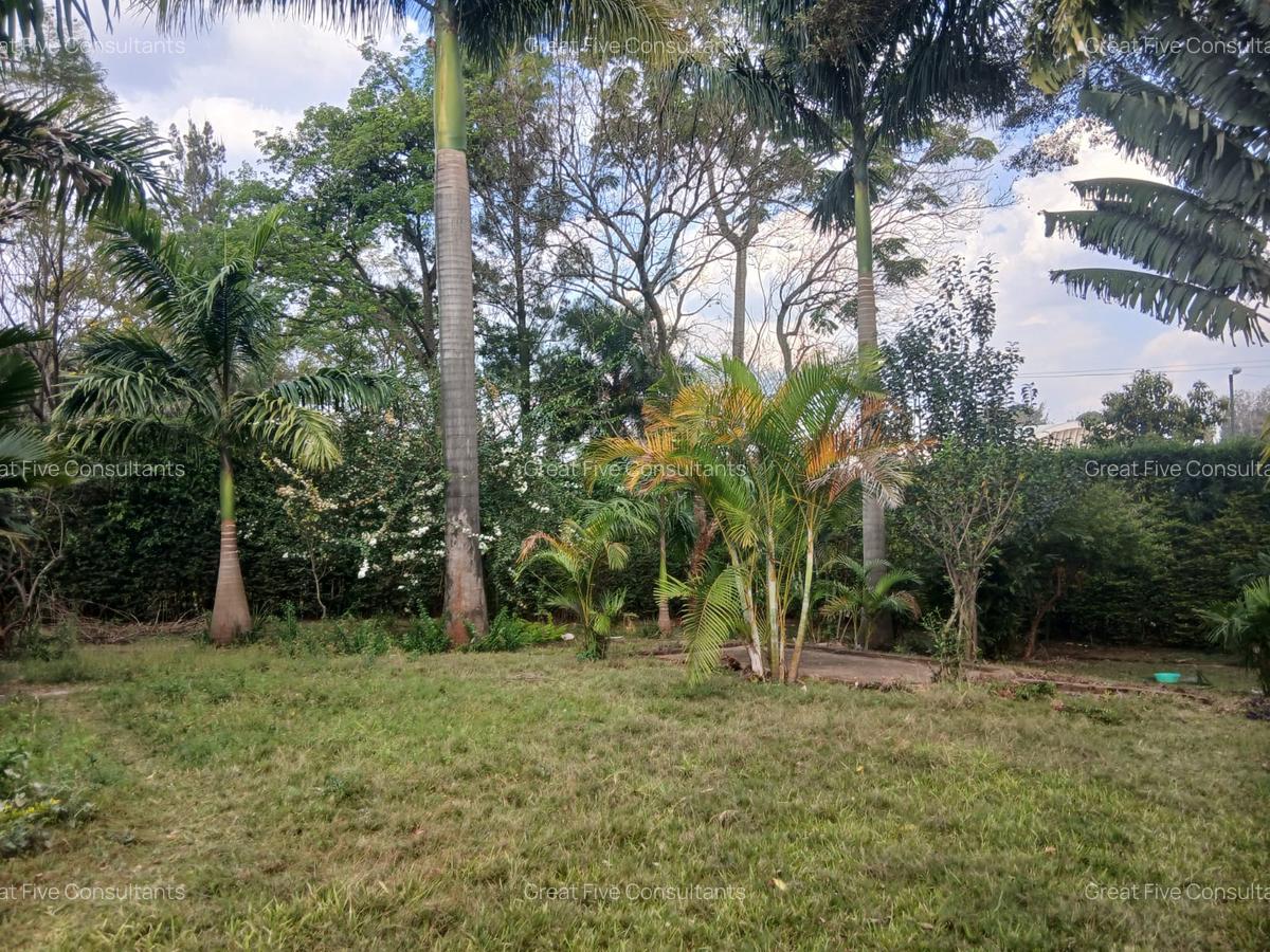 5 Bed House with En Suite in Runda - 15