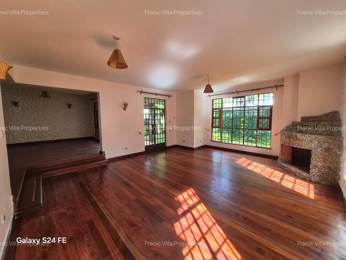 4 Bed Villa with En Suite at Westlands - 6