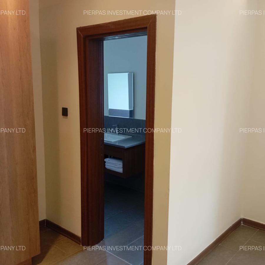 Serviced 2 Bed Apartment with En Suite in Spring Valley - 17