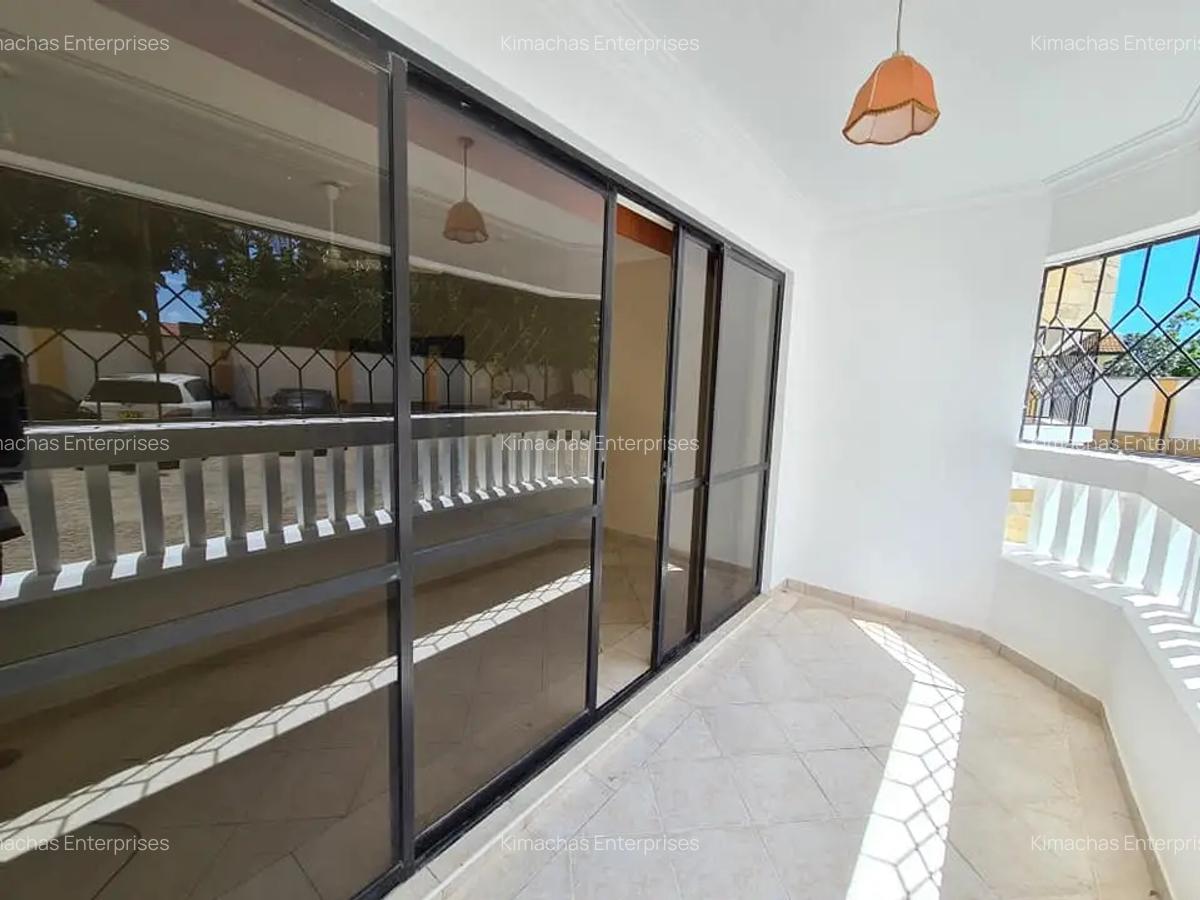 3 Bed Apartment with En Suite at Moyne Drive Nyali - 4