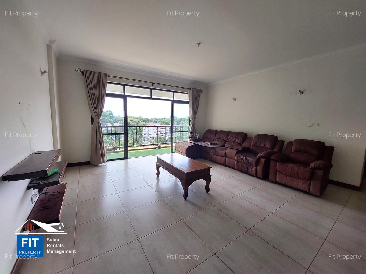 3 Bed Apartment with En Suite at City Park - 1